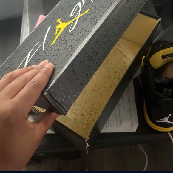 YELLOW THUNDER AIR JORDAN 4’s - Picture 4 of 5